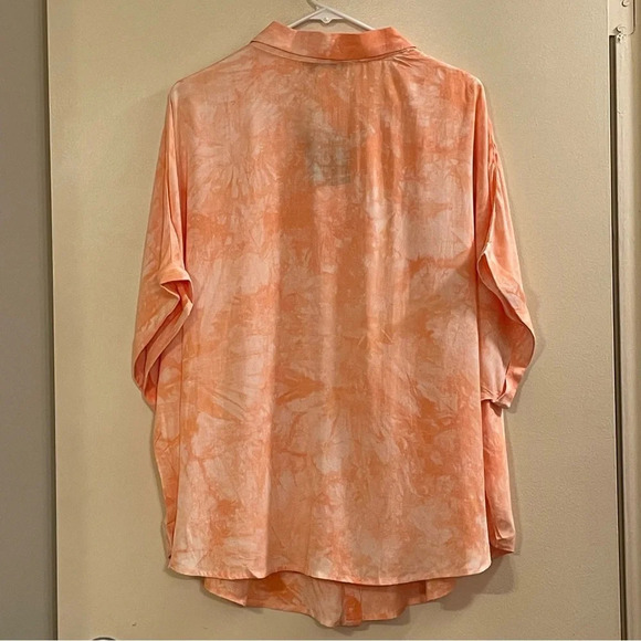 FOREVER 21 Tie Dye Collar Short Sleeve Woven Shirt in Orange - Picture 2 of 5